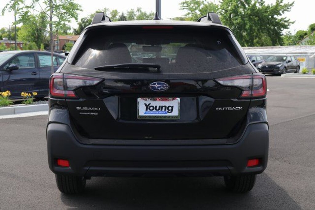Used 2025 Subaru Outback Premium SUV