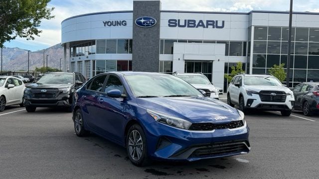 2024 Kia Forte LXS AT's photo