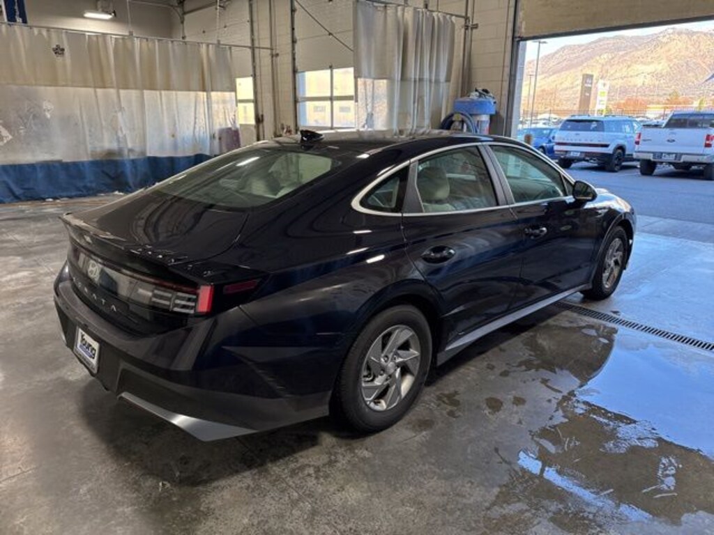 Used 2025 Hyundai Sonata SE Sedan