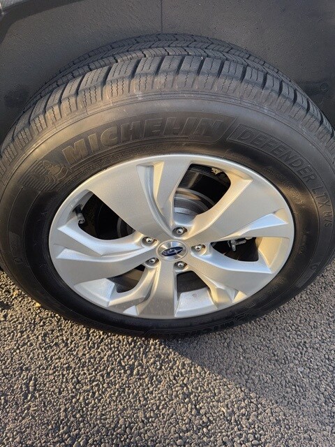 2021 Subaru Ascent Base photo 2