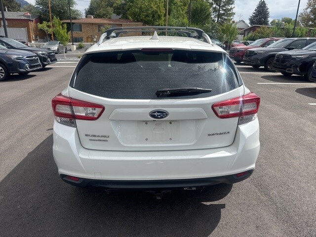 2017 Subaru Impreza 2.0i Premium photo 4