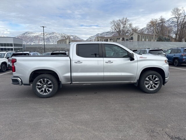 2019 Chevrolet Silverado 1500 RST photo 2