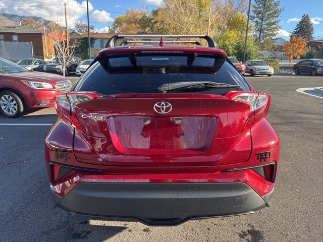 2019 Toyota C-HR XLE photo 4