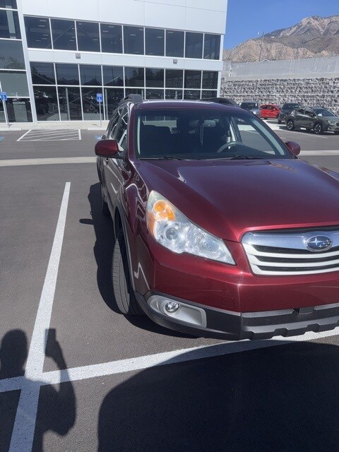2012 Subaru Outback 2.5i photo 2