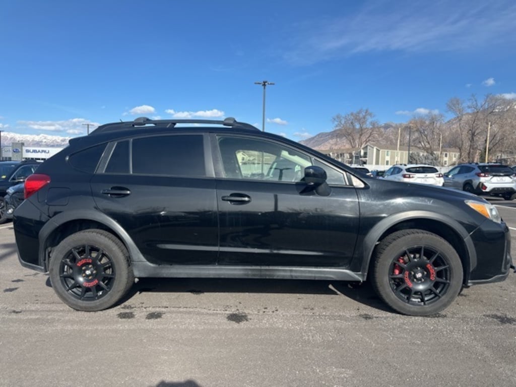 Used 2017 Subaru Crosstrek 2.0i Premium (M5) SUV