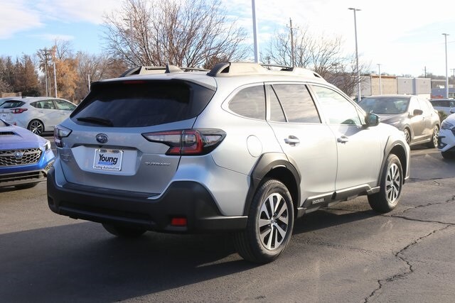 2025 Subaru Outback Premium photo 2