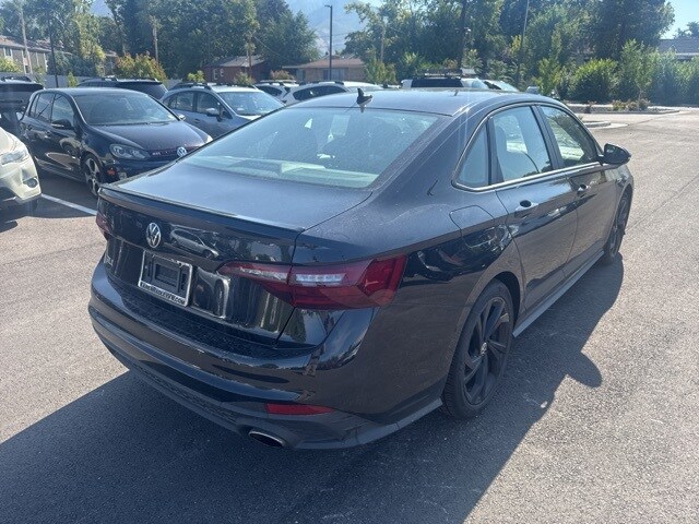 2024 Volkswagen Jetta GLI 2.0T Autobahn photo 3