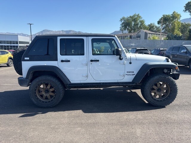 2018 Jeep Wrangler Unlimited Sport S photo 2