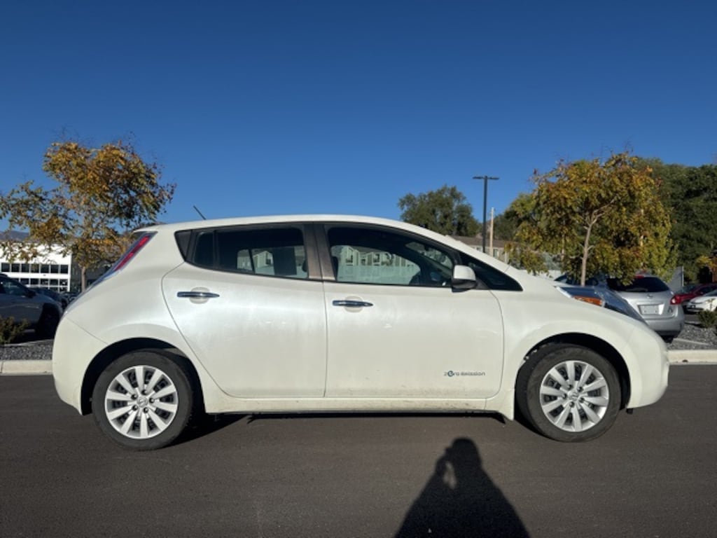 Used 2015 Nissan Leaf S Hatchback