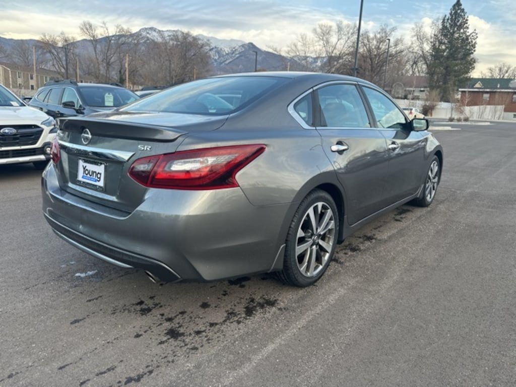 Used 2017 Nissan Altima 2.5 SR Sedan