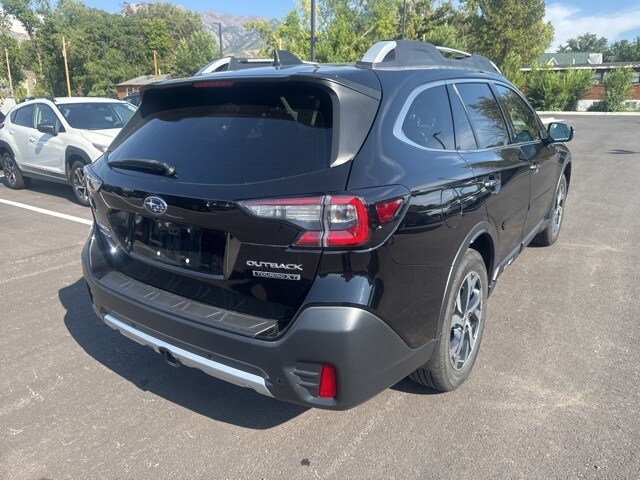 2020 Subaru Outback Touring XT photo 2