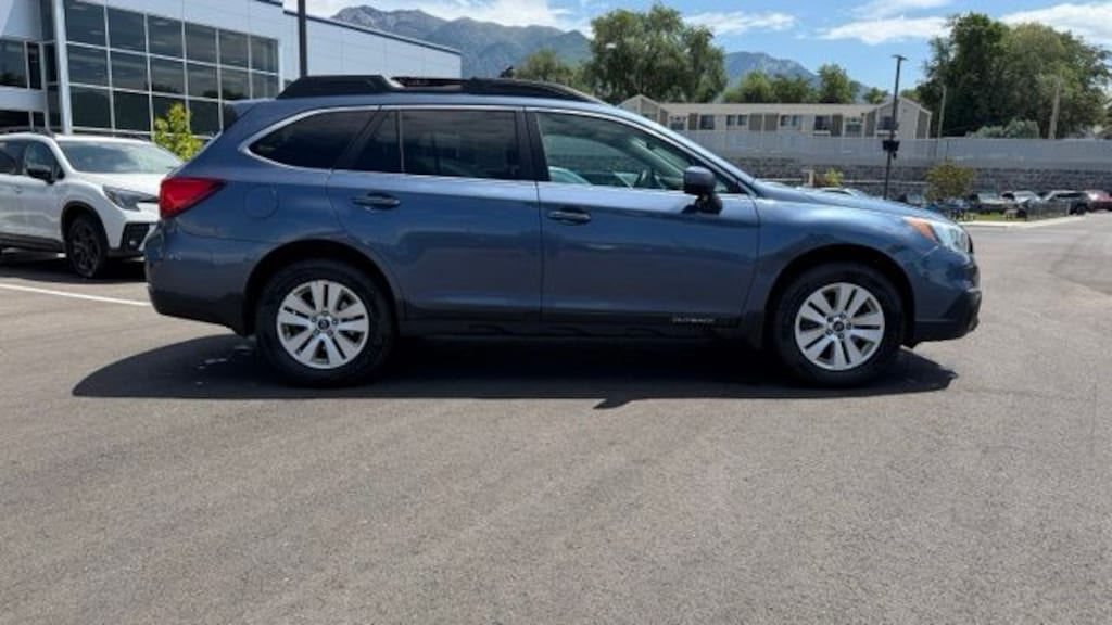 Used 2015 Subaru Outback 2.5i Premium w/ Moonroof/Power Rear Gate SUV