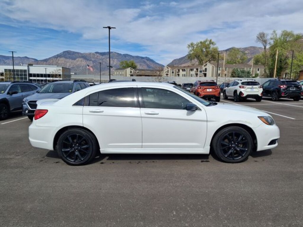Used 2014 Chrysler 200 Limited Sedan