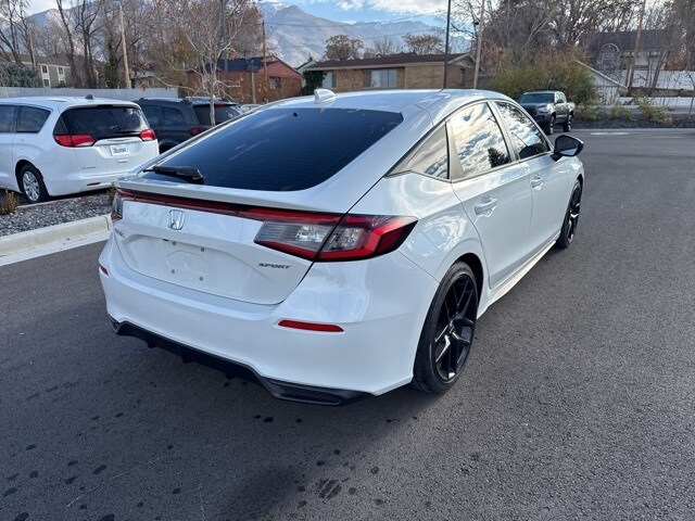 2022 Honda Civic Sport Hatchback photo 3