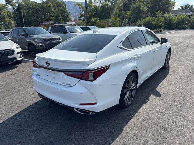 2019 Lexus ES F SPORT photo 3