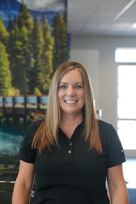 Staff member Jennifer Vanloo from ID_4079c2574590