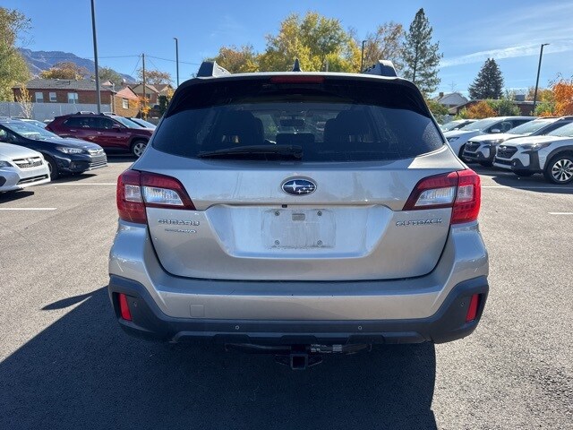 2018 Subaru Outback 2.5i Limited photo 4
