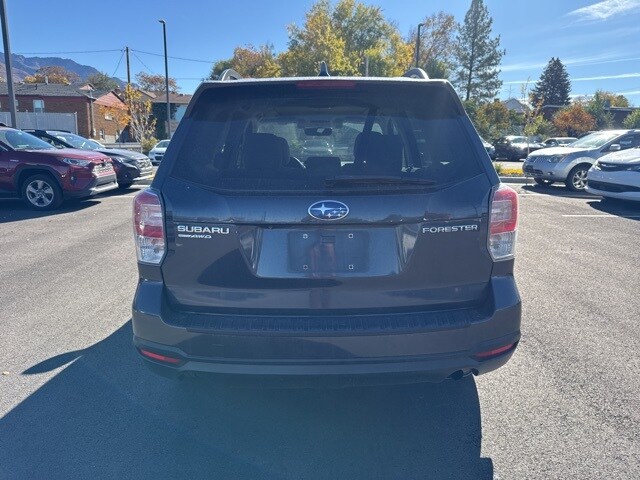 2018 Subaru Forester 2.5i Premium photo 4