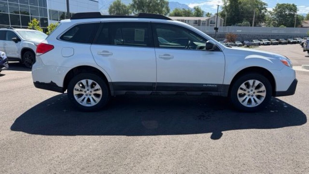 Used 2013 Subaru Outback 2.5i (M6) SUV