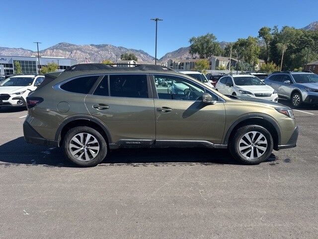 2021 Subaru Outback Premium photo 2