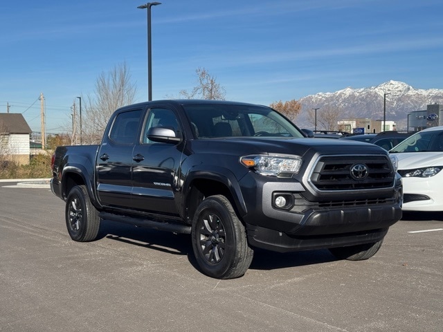 2023 Toyota Tacoma SR5's photo