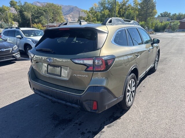 2021 Subaru Outback Premium photo 2