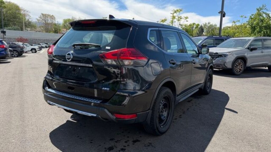Used 2017 Nissan Rogue S SUV