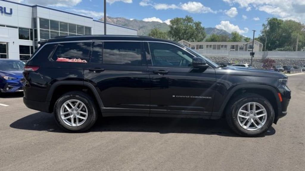 Used 2024 Jeep Grand Cherokee L Laredo SUV