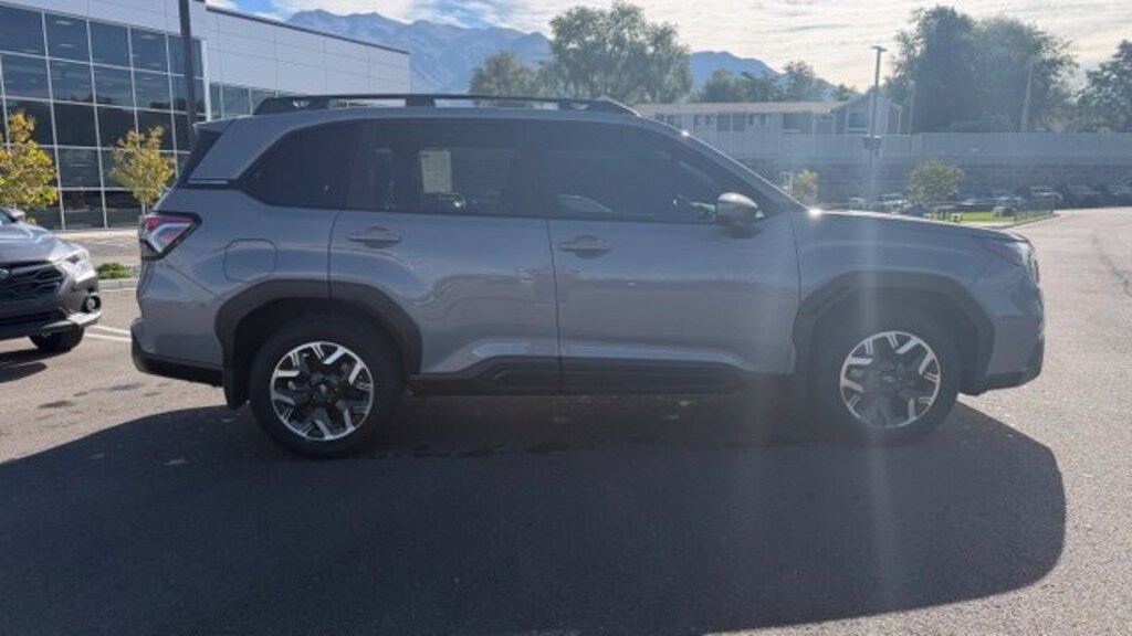 Used 2025 Subaru Forester Premium SUV