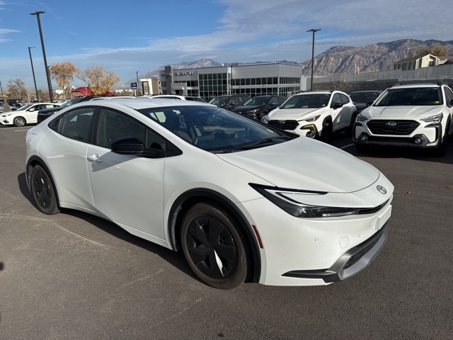 2023 Toyota Prius Prime SE's photo