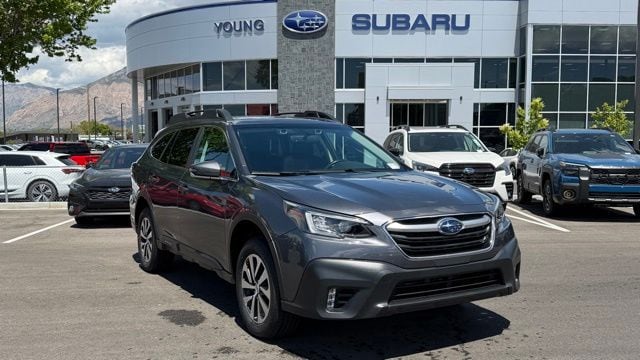 2022 Subaru Outback Premium's photo