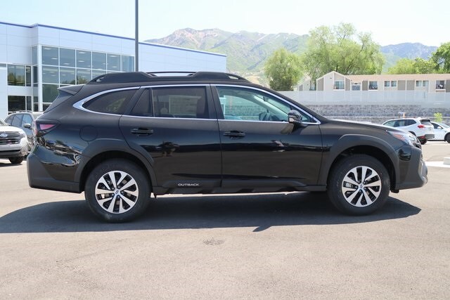 2025 Subaru Outback Premium photo 2