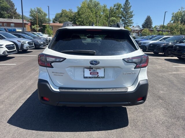 2025 Subaru Outback Premium photo 3