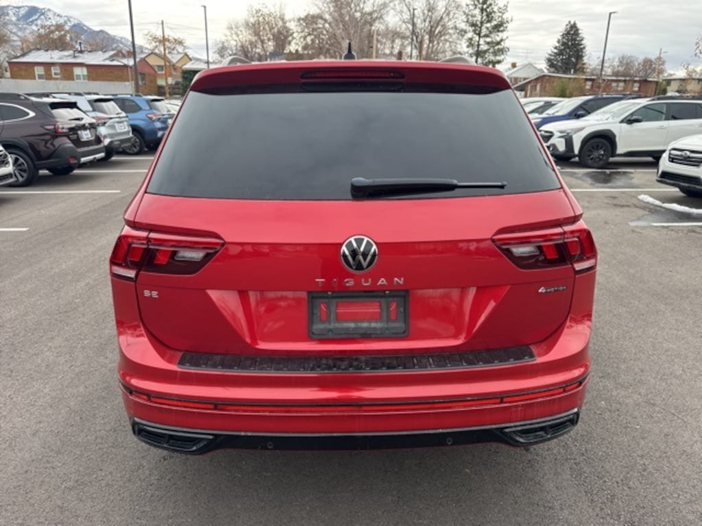 Used 2024 Volkswagen Tiguan 2.0T SE R-Line Black SUV