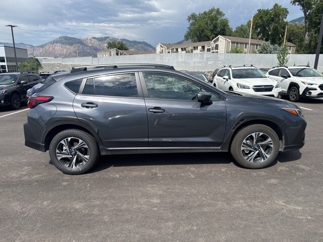 2025 Subaru Crosstrek Premium photo 2