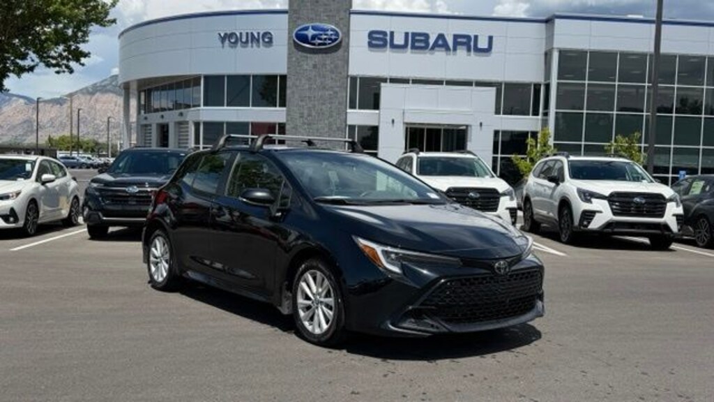 Used 2025 Toyota Corolla Hatchback SE Hatchback