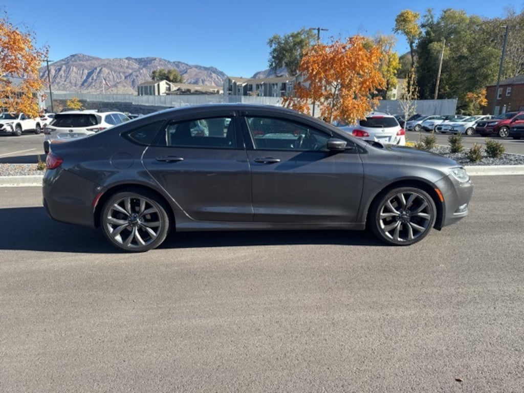 Used 2015 Chrysler 200 S Sedan