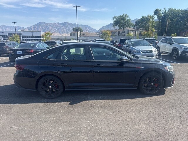 2024 Volkswagen Jetta GLI 2.0T Autobahn photo 2