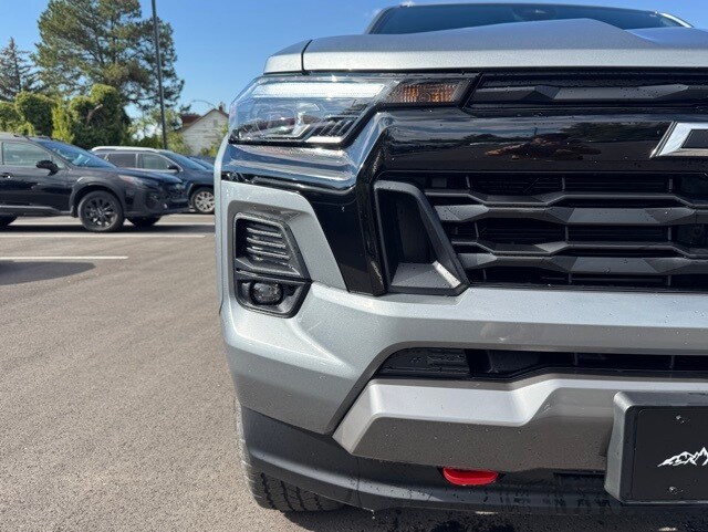 2024 Chevrolet Colorado Z71 photo 10
