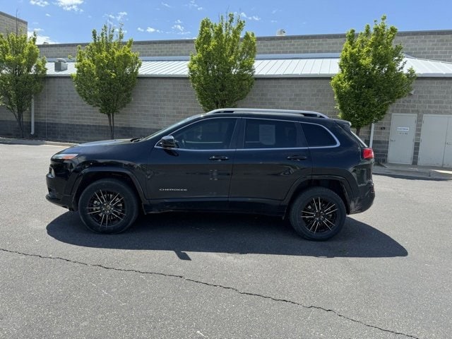 Used 2017 Jeep Cherokee Overland with VIN 1C4PJMJSXHW544971 for sale in Logan, UT