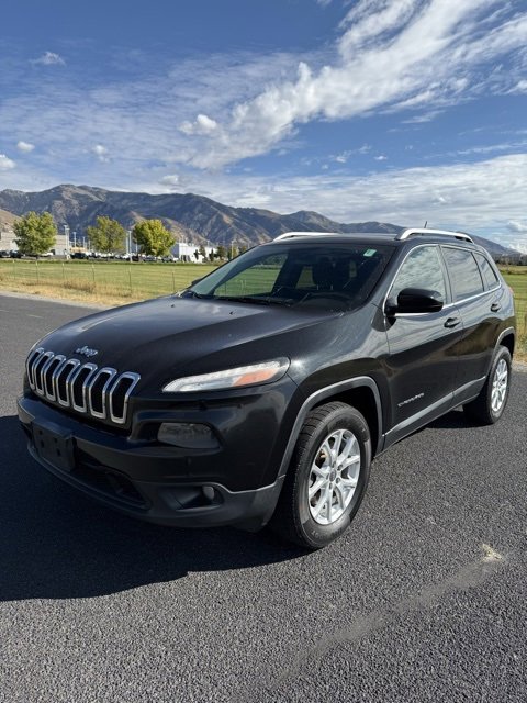 2014 Jeep Cherokee Latitude Sport photo 3