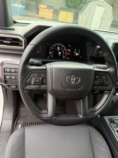 2026 Toyota Tacoma SR5 - Photo 18