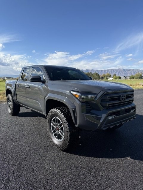 2025 Toyota Tacoma SR5 photo 4