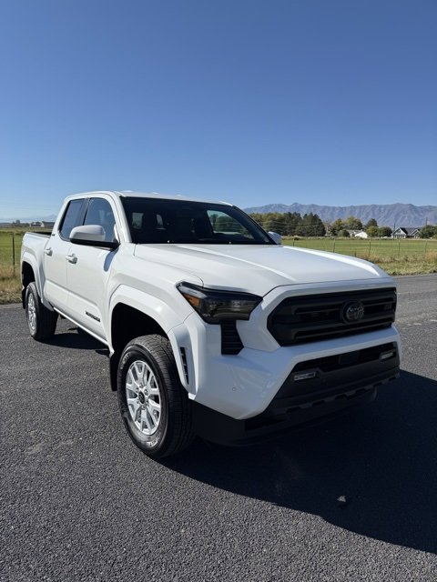 2025 Toyota Tacoma SR5 Double Cab photo 4