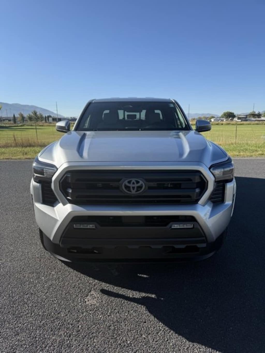 New 2025 Toyota Tacoma SR5 Double Cab 5' Bed AT Truck Double Cab