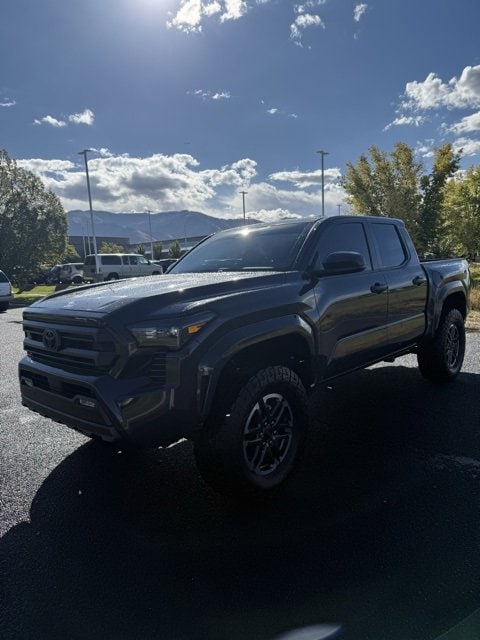 2025 Toyota Tacoma SR5 photo 2
