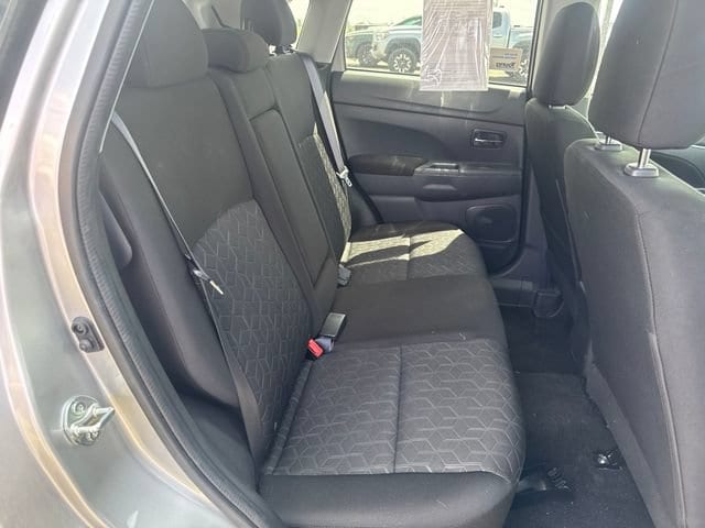 2025 Mitsubishi Outlander Sport ES - Photo 12
