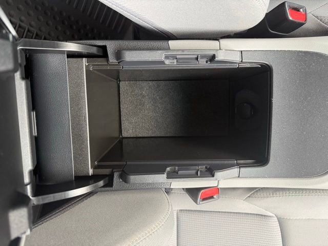 2023 Toyota Venza LE - Photo 29