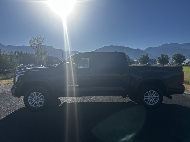 2023 Toyota Tundra SR5 photo 2