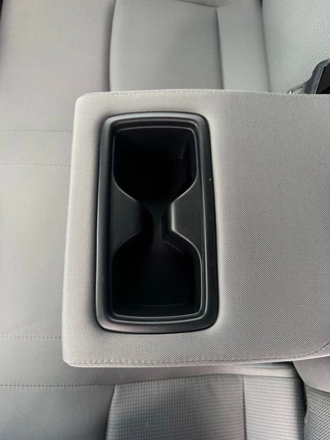 2023 Toyota Venza LE - Photo 35